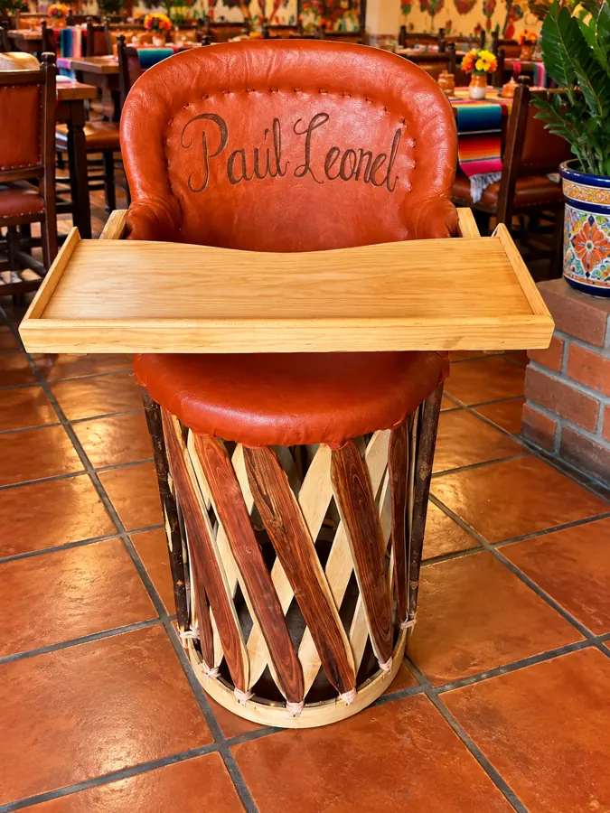 Periquera de equipal personalizada – equipal artesanal mexicano para restaurantes y hoteles